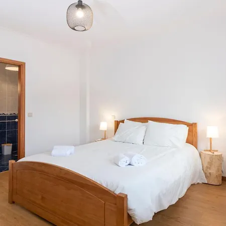 3br Sea View Apartment Nazaré